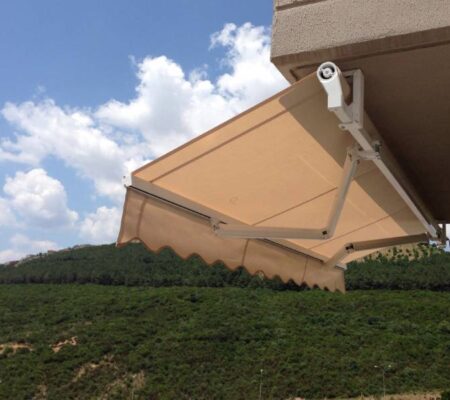 Kuşadası Mafsallı Tente